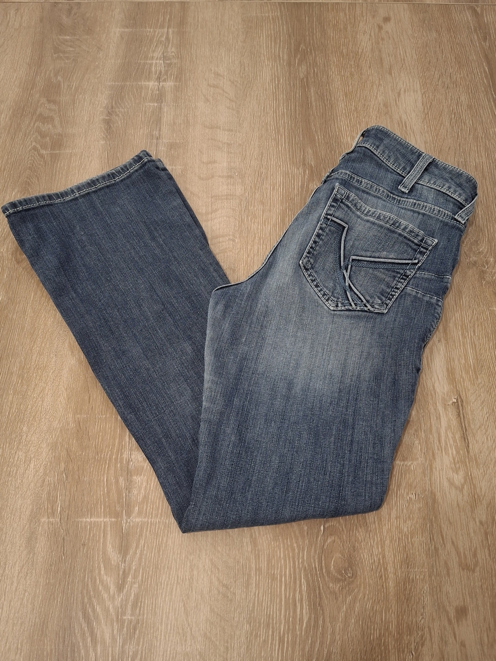 Ariat Women's R.E.A.L. HR Saylor Boot Jeans 28S Medium Wash *962*